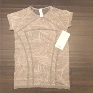 Active wear shirt by ivivva